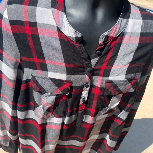 Kensie Lightweight Plaid Western Shirt - Picture 4 of 9